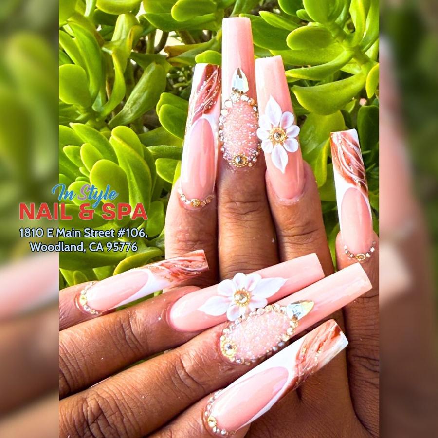 Nail design by In Style Nails & Spa